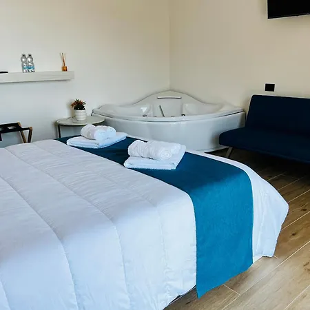 Fontana Giulia Homestay szállás *