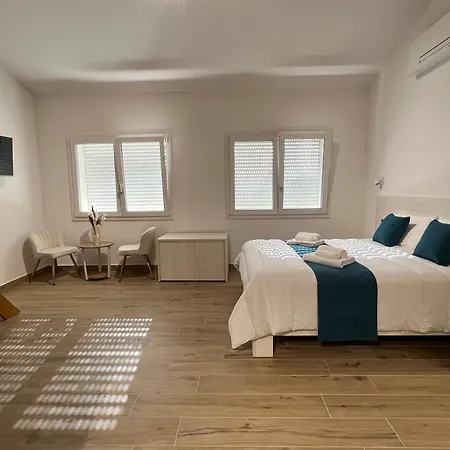 Quarto em Acomodações Particulares Fontana Giulia *