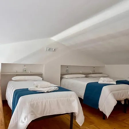Quarto em Acomodações Particulares Fontana Giulia Sersale